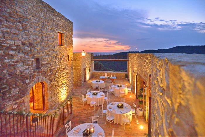 ricevimenti di matrimonio - Umbria - Perugia - Tenuta nel verde delle colline Umbre